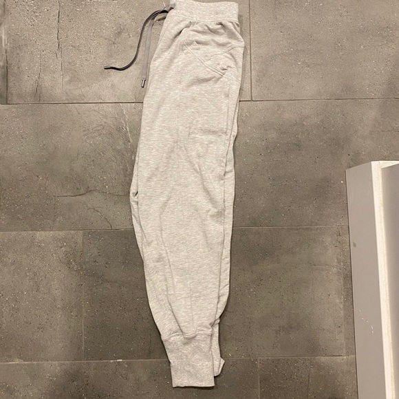 Lululemon sweat pants - Picture 3 of 4